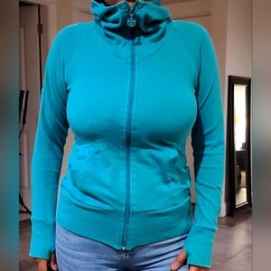 Bench Zip-up sweater